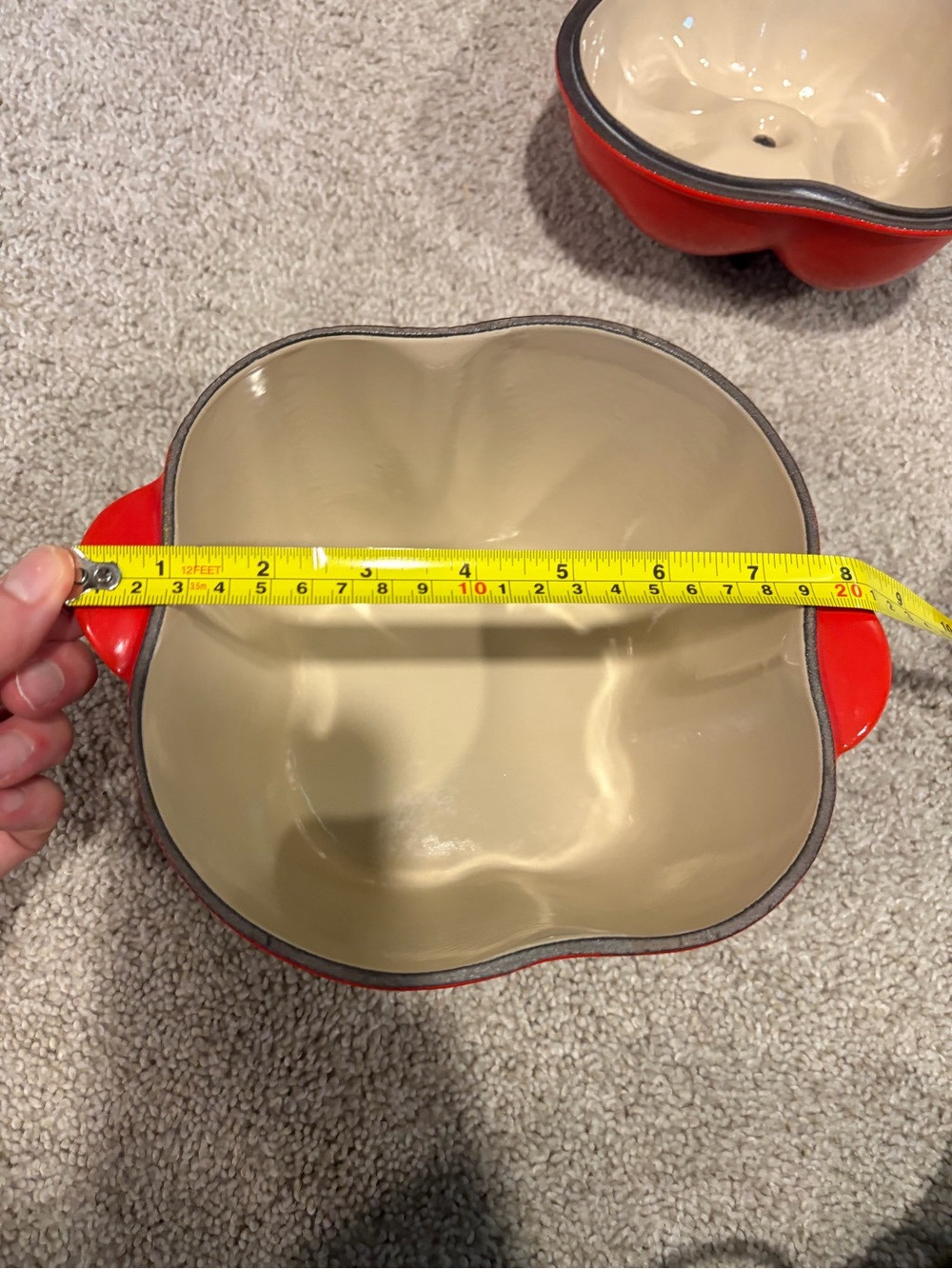 Le Creuset enameled cast iron Bell Pepper Cocotte  color Cherry Red - Picture 7 of 16